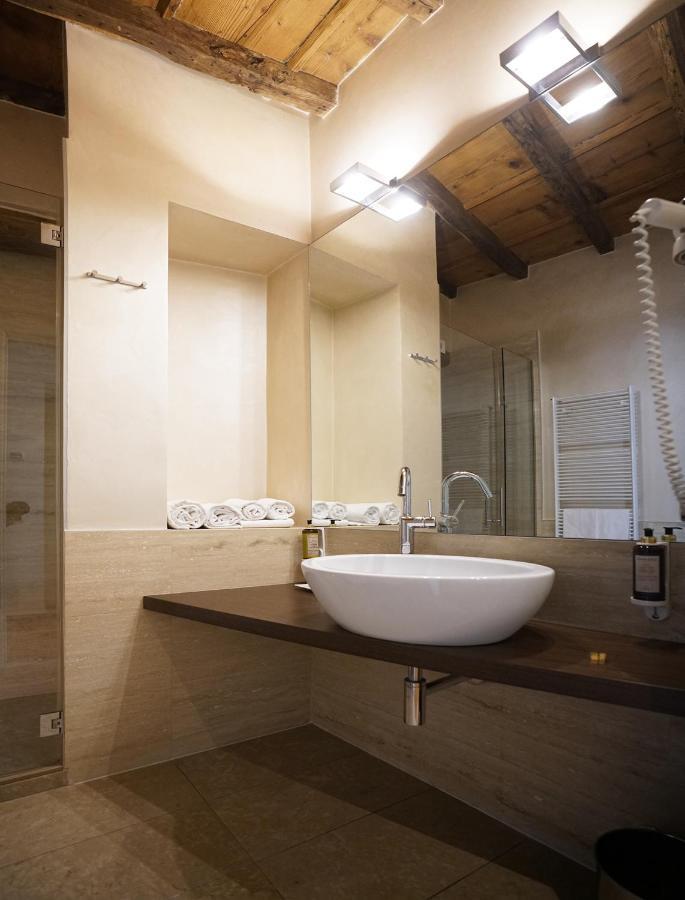 Il Portico - 1711 Luxury Guest House Arlate Exterior foto