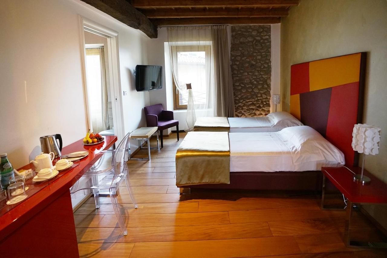 Il Portico - 1711 Luxury Guest House Arlate Exterior foto