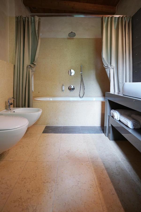 Il Portico - 1711 Luxury Guest House Arlate Exterior foto