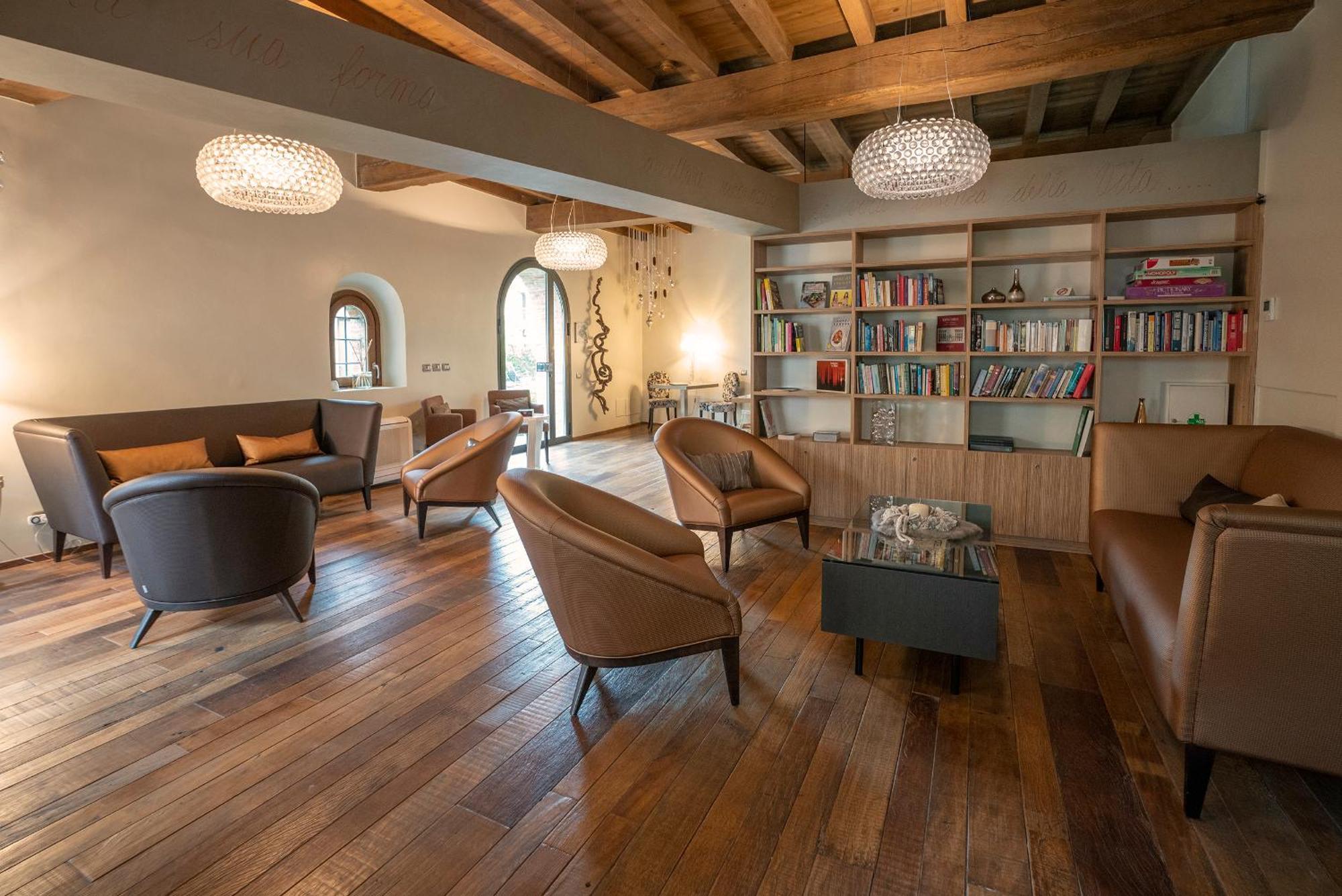 Il Portico - 1711 Luxury Guest House Arlate Exterior foto